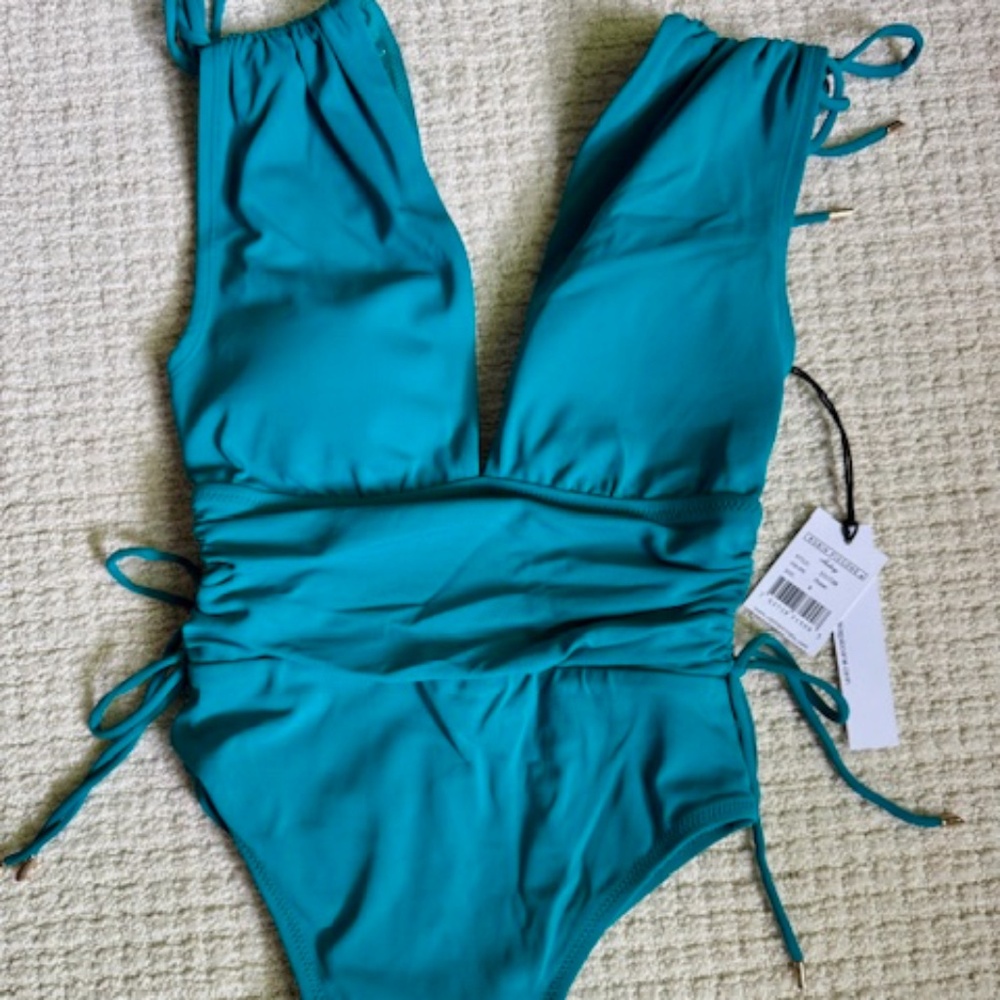 NWT Robin Piccone swimsuit sz 8